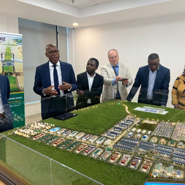 Briefing from the CEO Mr.Letondji Beheton about the 0% tax opportunities in the GDIZ Glo-Djigbe free zone.